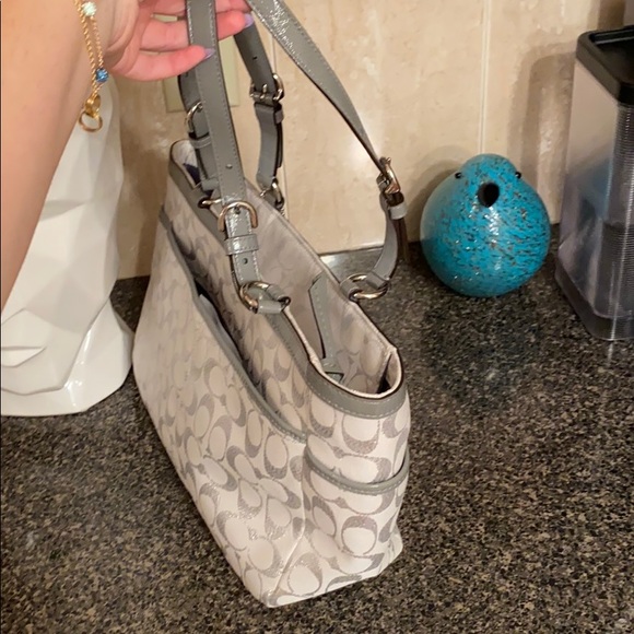 Coach Tote - Picture 5 of 6